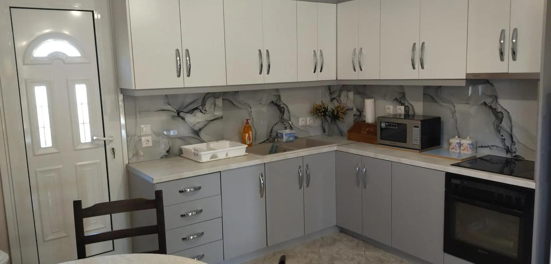 Mihalis Vrion Apartment